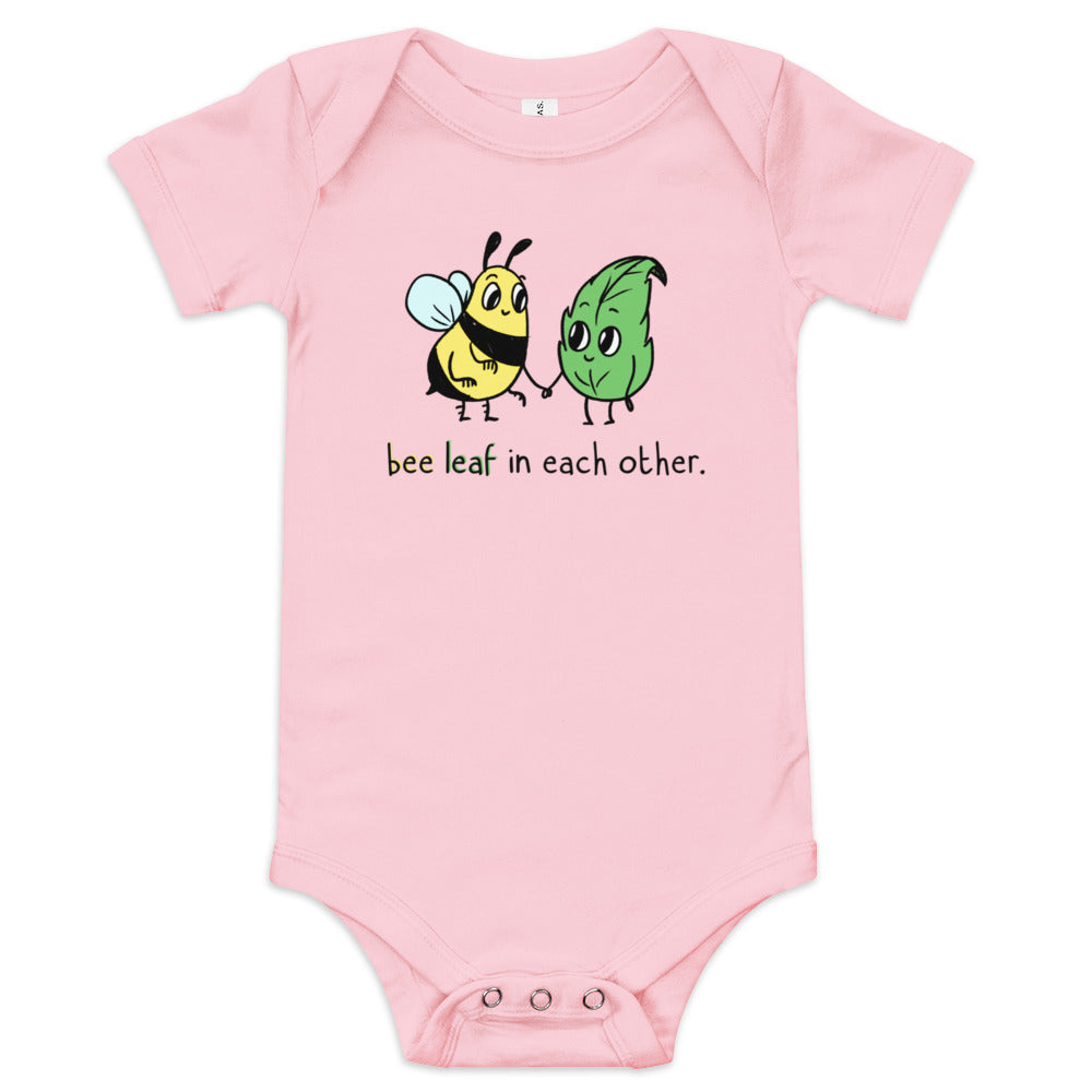 Bee Leaf baby short sleeve onesie