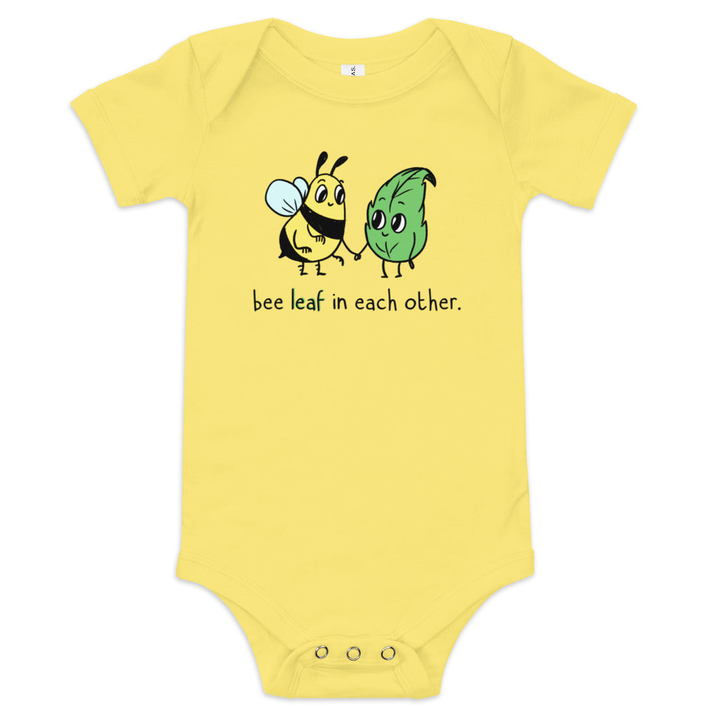 Bee Leaf baby short sleeve onesie